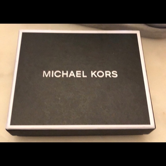 NWT MK men’s wallet color Brown. - Picture 5 of 6